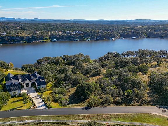 3rd image of 3032 Travis Lakeside Dr
