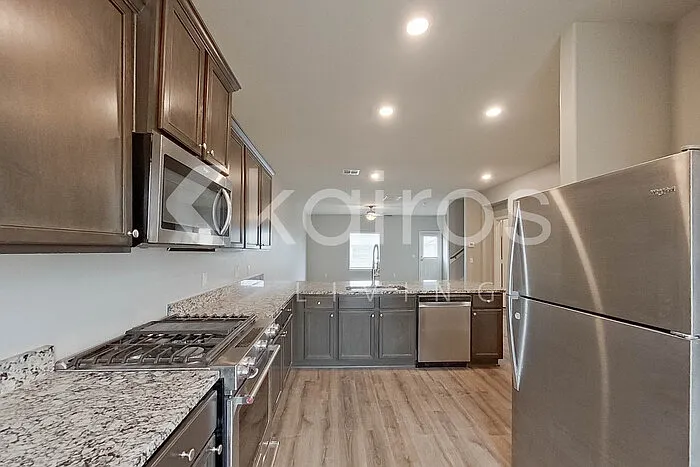 905 NW 4th St — Photo 7