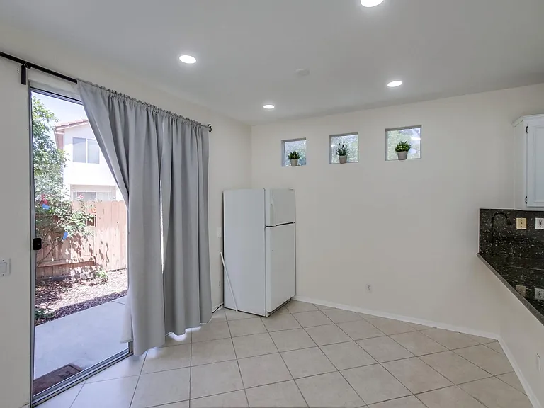 11905 Westview Pkwy — Photo 33