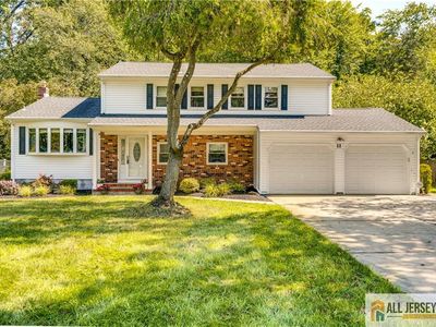 11 Vincent Ave, Kendall Park, NJ, 08824