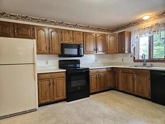 3rd image of 7 Meadow View Lane #7
