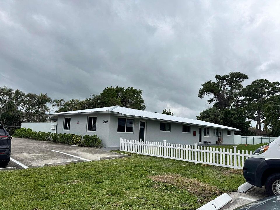 1st image of 2785 Reo Lane #1