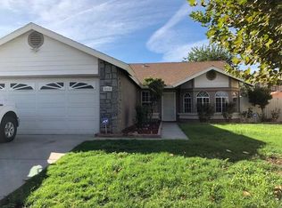 560 E Ivyton St, Lancaster, CA 93535