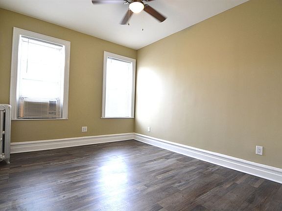 4th image of 22-24 35th St #2