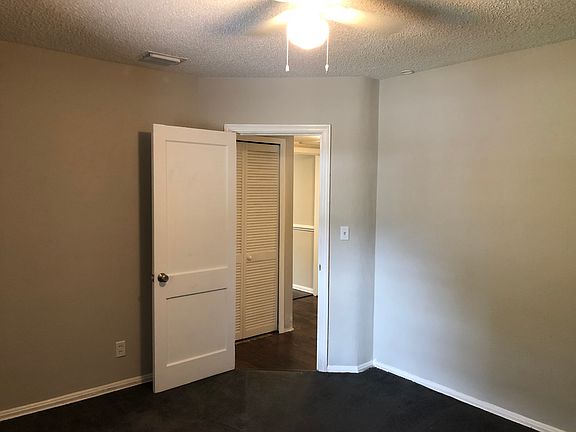 2nd image of 5072 Glenwood Ave