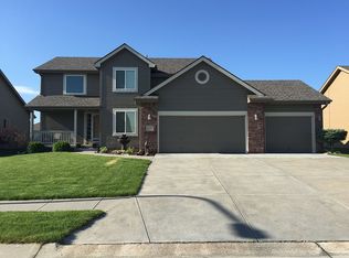 17577 Taylor St, Omaha, NE 68116