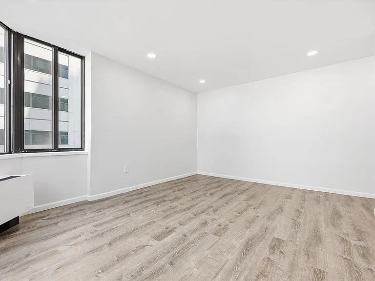 45 River Dr S #609 — Photo 12