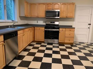 186 Robbins St #A, Waltham, MA 02453