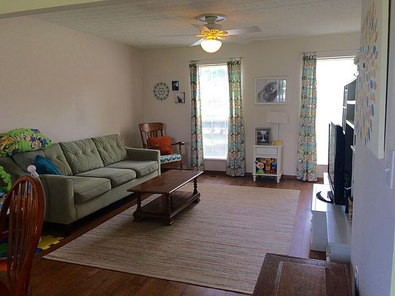 5th image of 5948 Whitehaven Dr