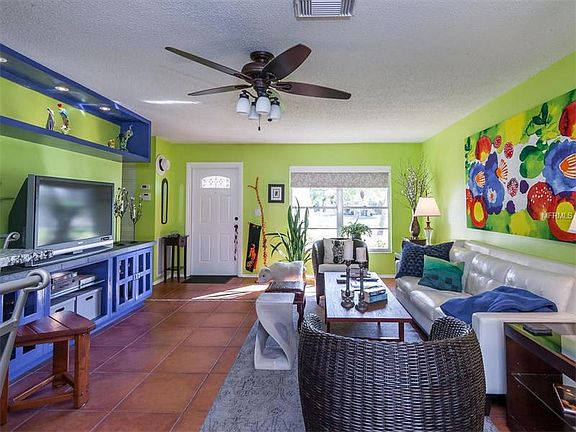 5th image of 6610 16th Avenue Dr W