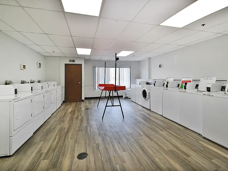 Highland Towers - Senior Living 55+ — Photo 17