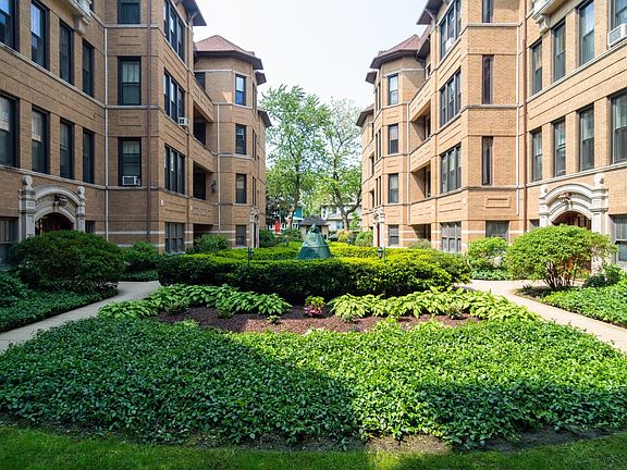 2nd image of 1337 W Lunt Ave APT 3L