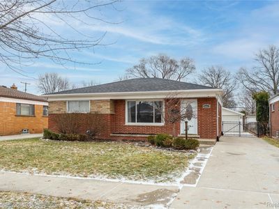 28812 Boston St, Saint Clair Shores, MI, 48081