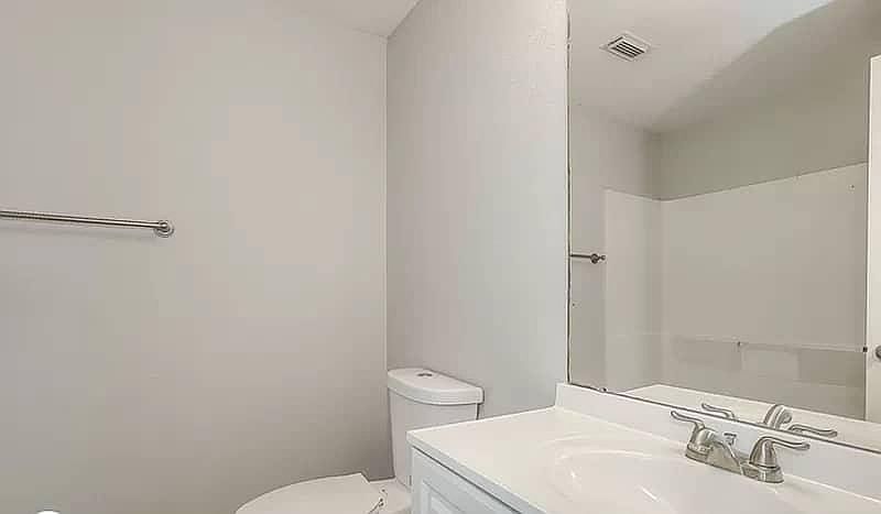 1st image of 119830 Bettencourt Ln