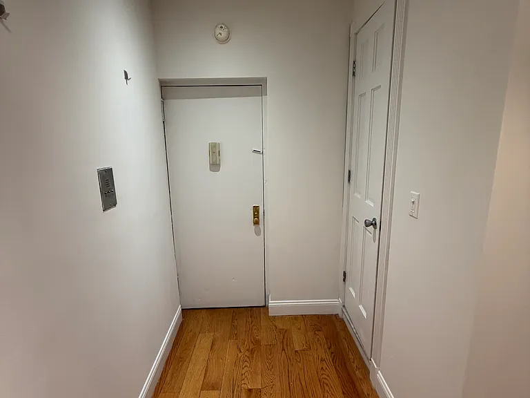3155 Broadway #19 — Photo 12