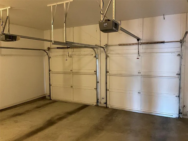 6193 Spalding Dr — Photo 36
