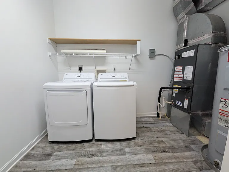 310 Del Rhodes Ave #A — Photo 24
