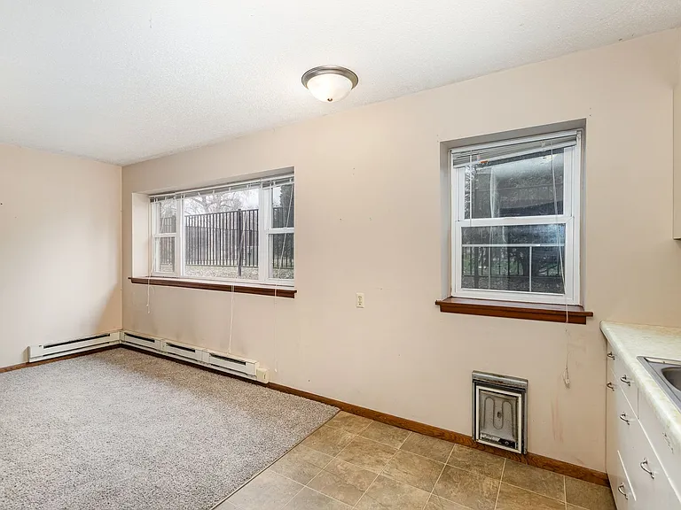215 Birch St S — Photo 12