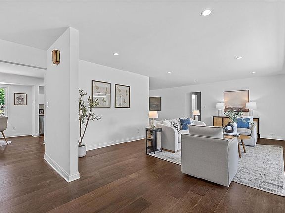 3rd image of 11318 N Glenwood DRIVE