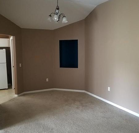 3rd image of 885 N Fox Meadow Ter