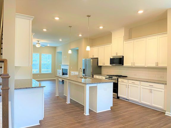 5th image of 3311 Park Pointe Cir