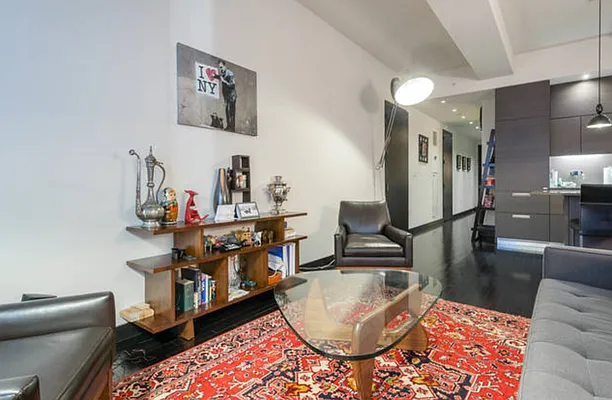 Rented by Real Easy LLC | media 48