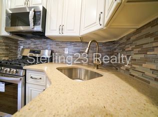 21-22 Hoyt Ave S #2C, Astoria, NY 11102