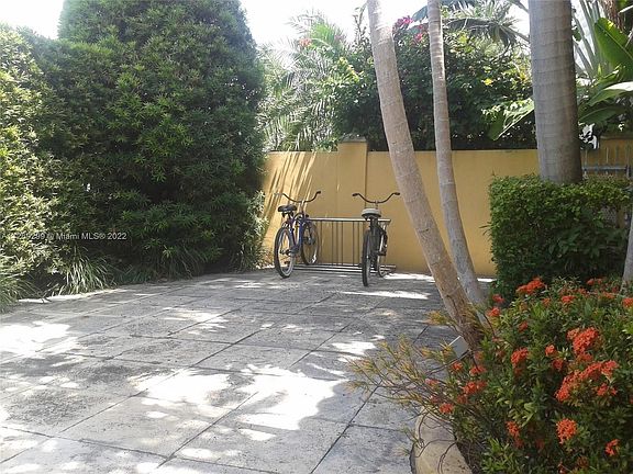 5th image of 1035 Pennsylvania Ave APT 6