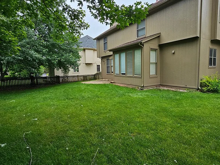 14117 Parkhill Ln — Photo 43