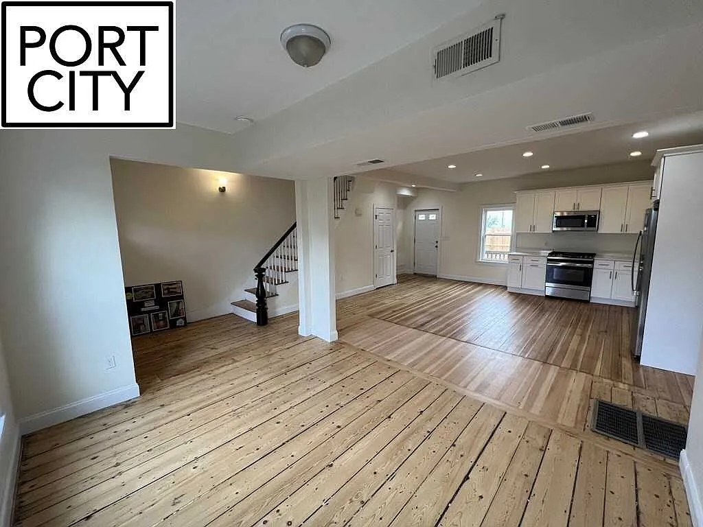 4 bed, $4,800 — Photo 2