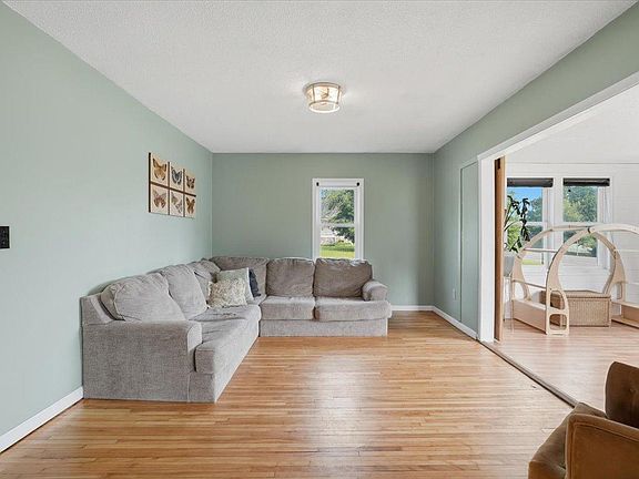 5th image of 825 1st Ave