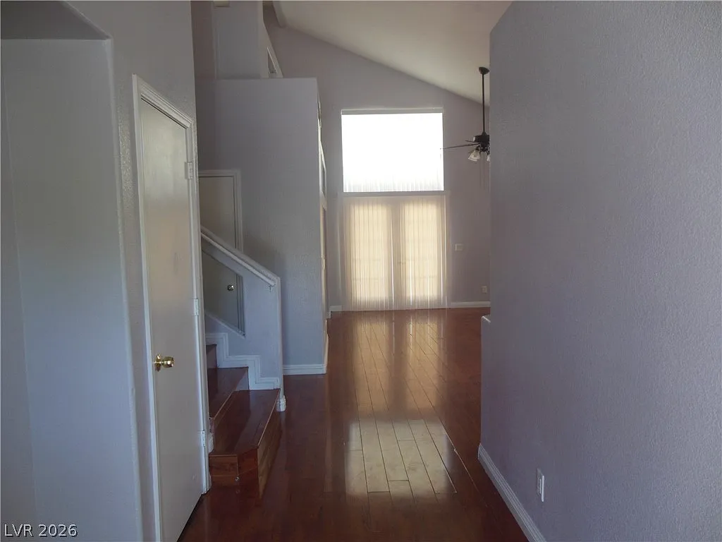 3 bed, 2.5 bath, 1866 sqft, $1,900 — Photo 3