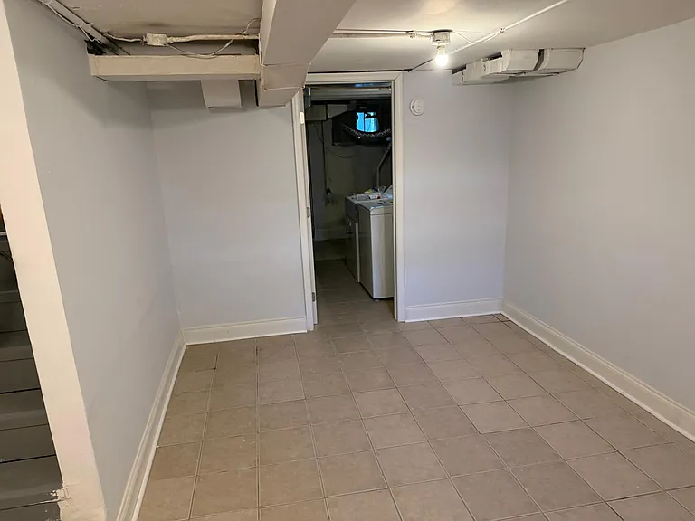 302 Denison St — Photo 17