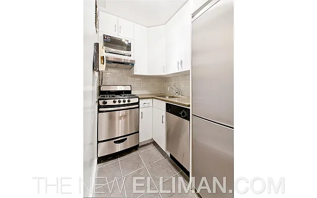 Rented by Douglas Elliman | media 6
