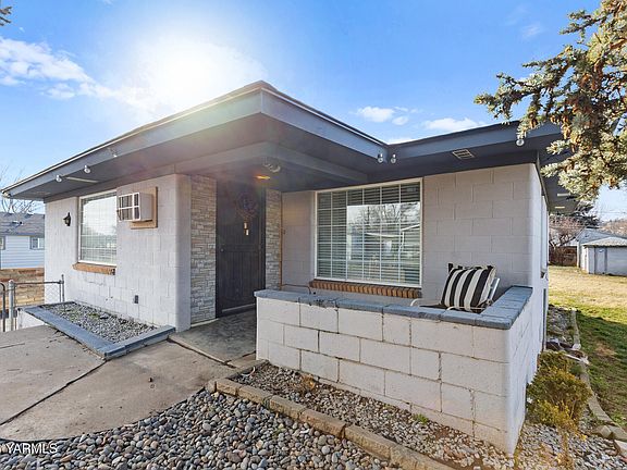 5th image of 904 N 28th Ave