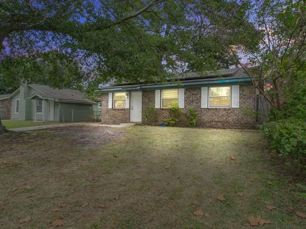16 Ferncliff Way, Goose Creek, SC 29445