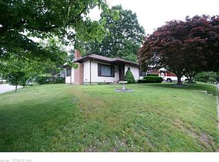 94 Powell Pl, Bridgeport, CT 06604