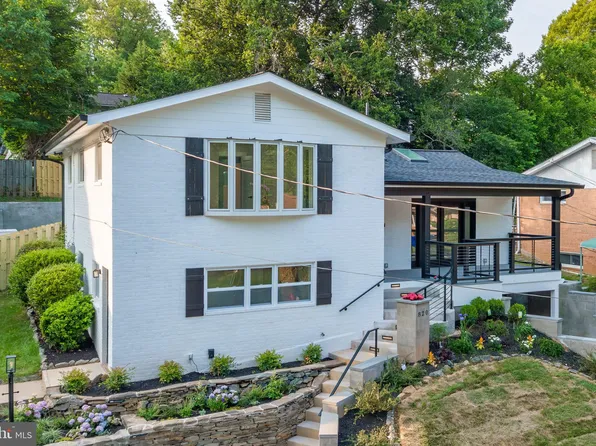 820 Malibu Dr, Silver Spring, MD 20901