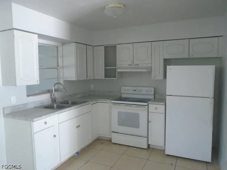 4941 Howard St — Photo 4