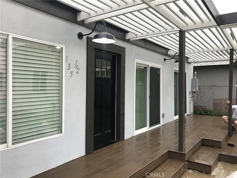 135 1/2 W 88th St #135-1/2 — Photo 3