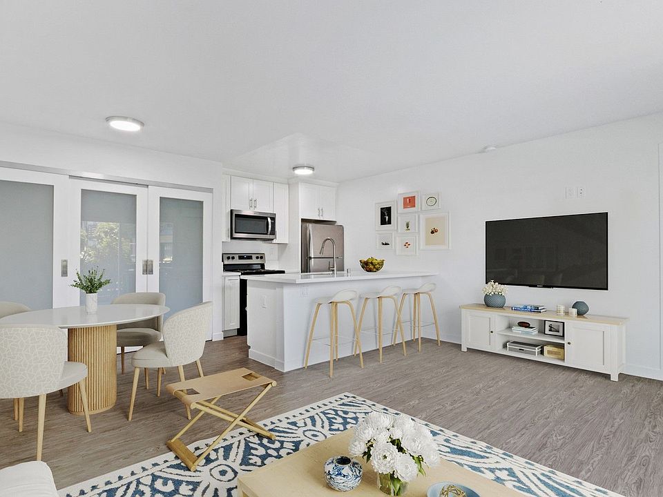 1st image of 18540 Collins St APT 206