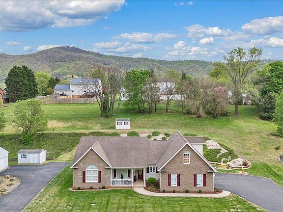 2nd image of 4447 Bonsack Rd