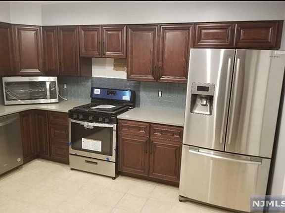 2nd image of 3 Teresa Ct #2