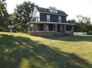 706 Benham Ave, Neosho, MO 64850