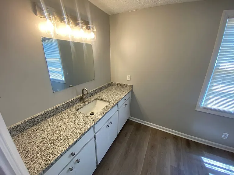 124 Lee Road 296 #124B — Photo 13