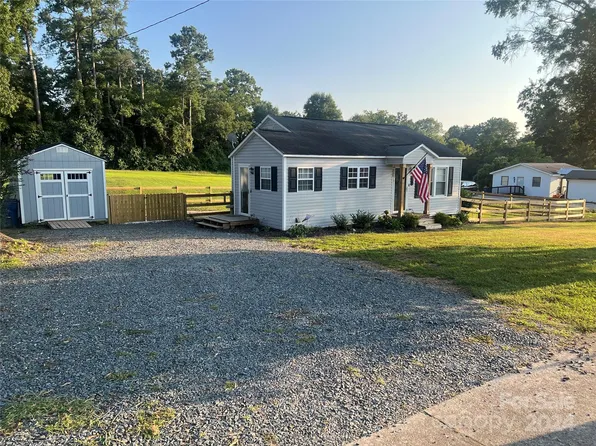 67 W Passaic St, Peachland, NC 28133