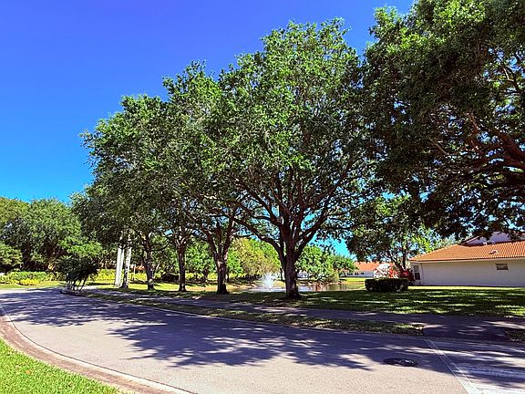 3rd image of 15330 W Tranquillity Lake Drive