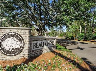 404 Tchefuncte Oaks Dr #404, Mandeville, LA 70471