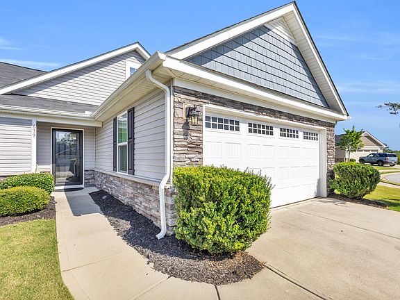 2nd image of 639 Lynndale Ct