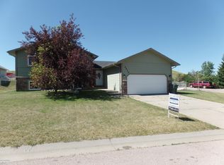 2410 Gallery View Dr, Gillette, WY 82718